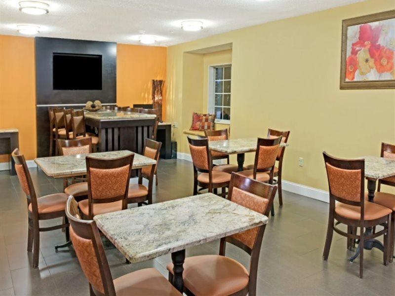 Microtel Inn By Wyndham University Place Charlotte Buitenkant foto
