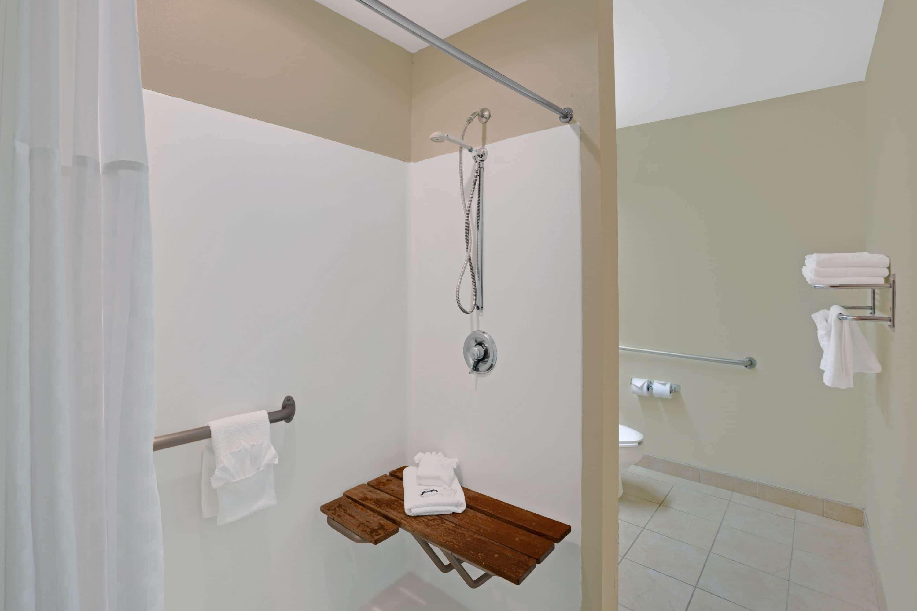 Microtel Inn By Wyndham University Place Charlotte Buitenkant foto