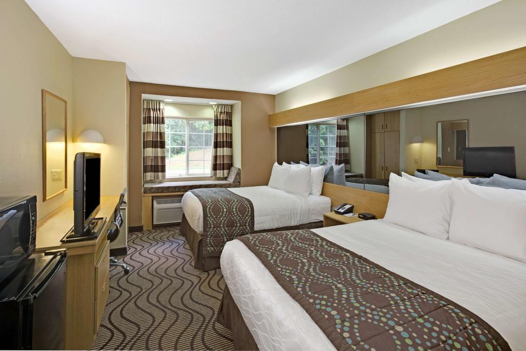 Microtel Inn By Wyndham University Place Charlotte Buitenkant foto